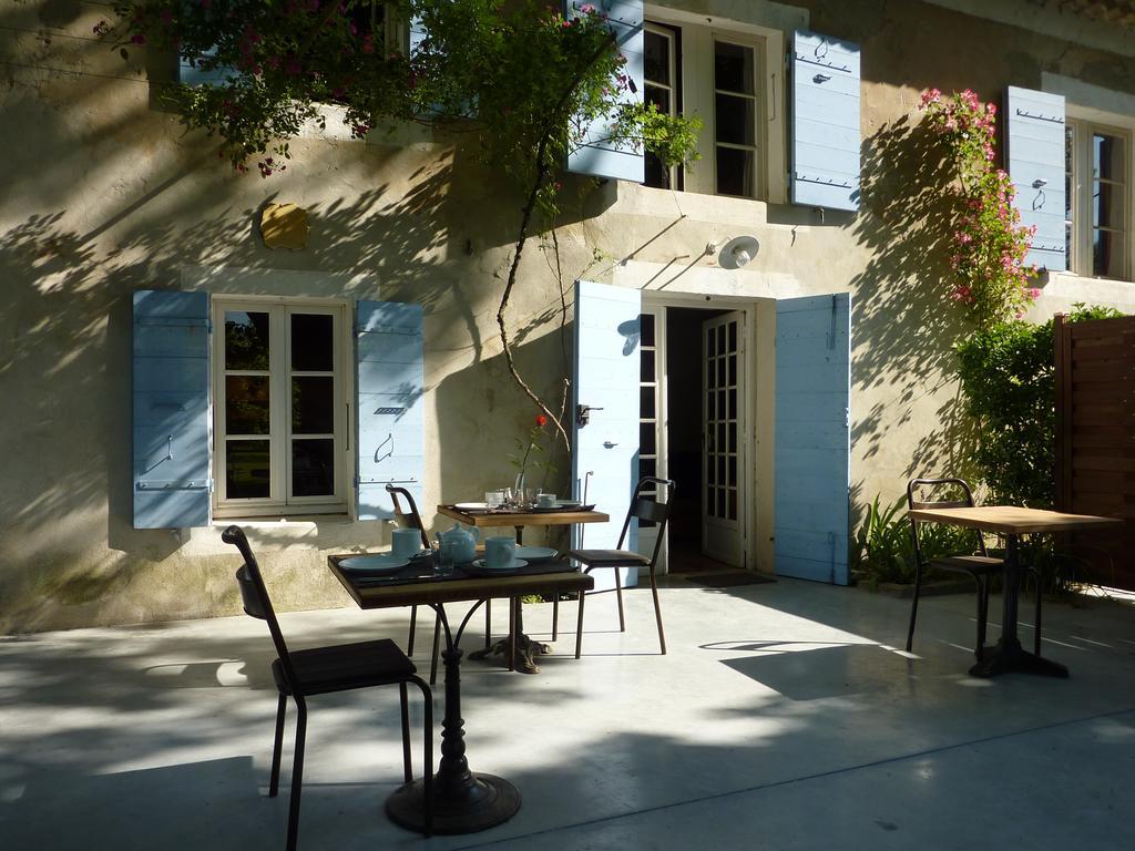Montjoia LʼIsle-sur-la-Sorgue Exterior foto